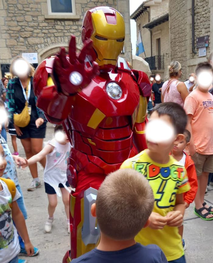 iron man mark 7 indossato