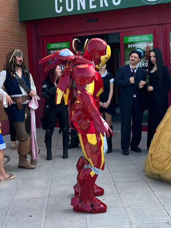 iron man mark 7 indossato